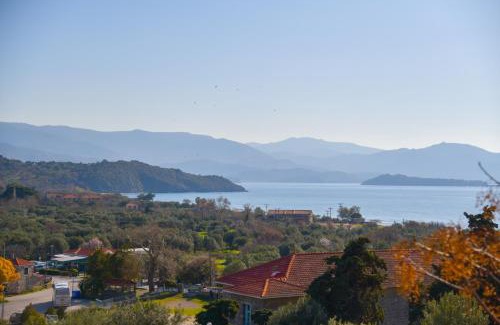 Mithimna Apartment | Sunny apartment