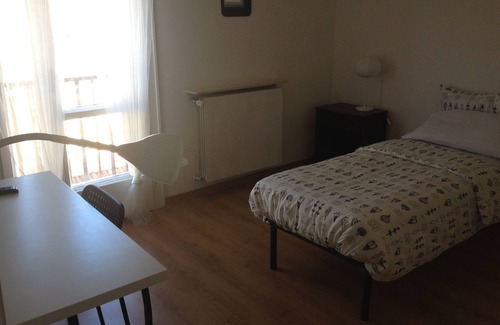 Citta Nuova-Barriera Nuova-San Vito-Citta Vecchia Apartment | Sunny Apartment Temporary Rent