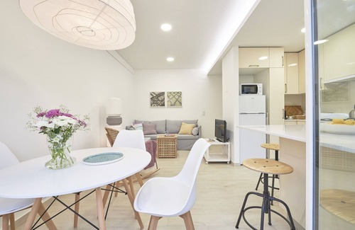 Benfica Apartment | Sunny Apartment w/Amazing Balcony, by TimeCooler