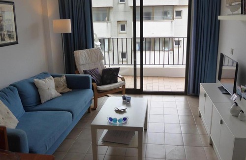 Tossa de Mar Apartment | Sunny apartment with pool