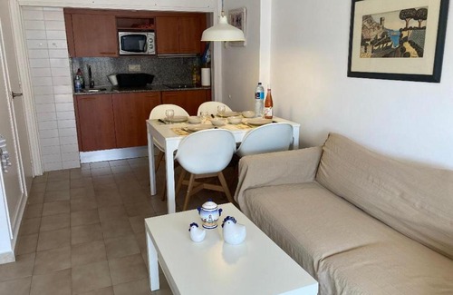 Tossa de Mar Apartment | Sunny apartment with pool