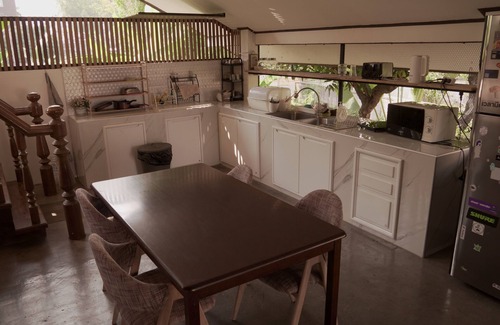 Chang Phueak House | Sunny Bedroom with AC in Prime Location - Peaceful Stay in Modern Thai House
