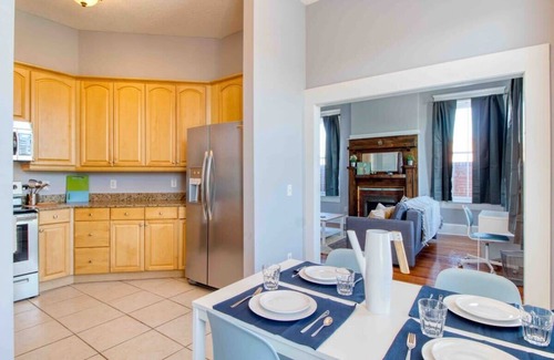 Springfield Apartment | Sunny & bright - cute 1 BR apt in historic SPR