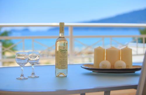 Chrisi Ammoudia Apartment | Sunny by the Beach