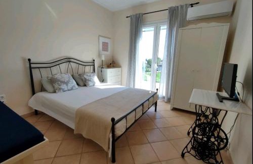 Kateleios Villa | Sunny Coco mat villa in Katelios with a sea view