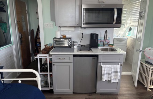 North End Condo | Sunny, cozy studio with ocean views in the heart of Ocean City NJ!