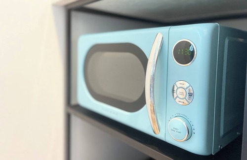 West Covina House | Sunny Days Tiny House - newly renovated with private entrance, pool & view