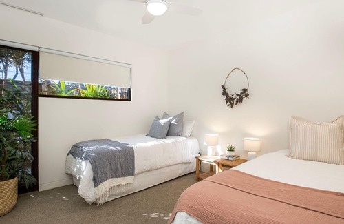 Shoalhaven Heads House | Sunny Daze - Direct Beach Access