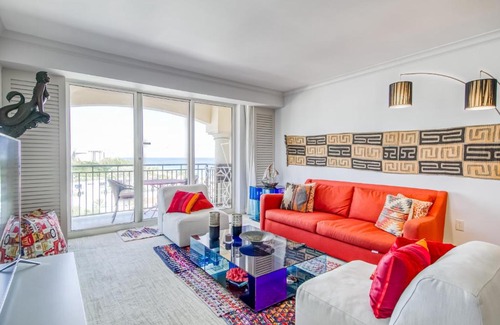 Central Beach Hotel | Sunny Dreams