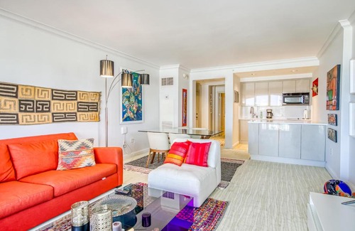 Central Beach Hotel | Sunny Dreams