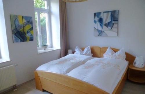 Grunhainichen Villa | Sunny Escape in Borstendorf, cleaning included