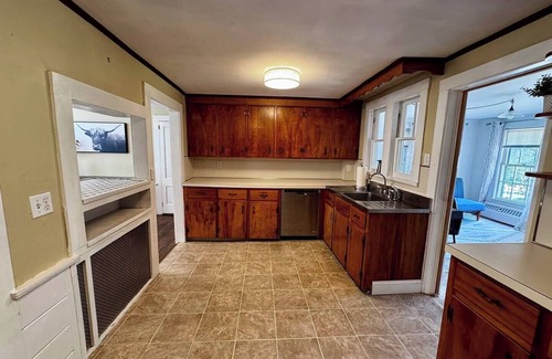 Amherst Other | Sunny Farmhouse Fully Furnished 3bed/2bath