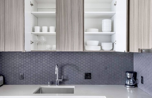 Yesler Terrace Apartment | Sunny First Hill 1BR w/Gym, Roof & Lounge, nr Pioneer Sq, by Blueground