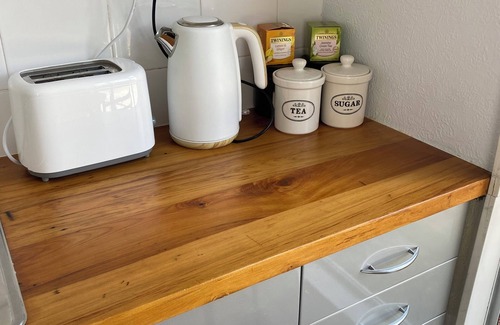 Motueka Apartment | Sunny flat 5 minute walk to town