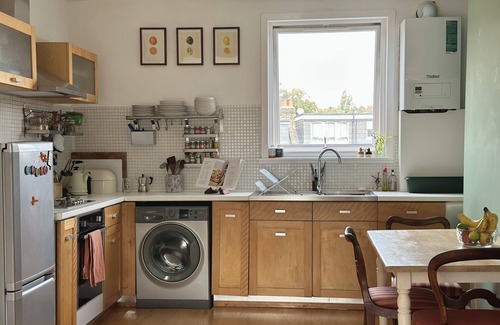 Stroud Green House | Sunny flat with terrace in North London