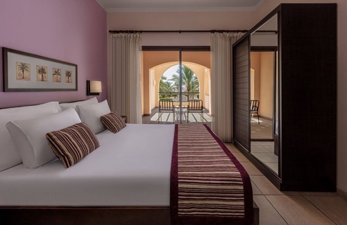 Makadi Bay Resort | Sunny Garden View in 4 One-Bedroom Suites | Pools, Beach & Tennis Access