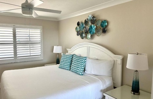 Sanibel Hotel | Sunny Getaway on Sanibel Island with Gulf Views, Nature Trails, Kayaking