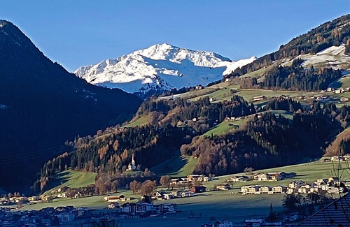 Helfenstein Apartment | Sunny granny apartment with separate entrance in Hart im Zillertal