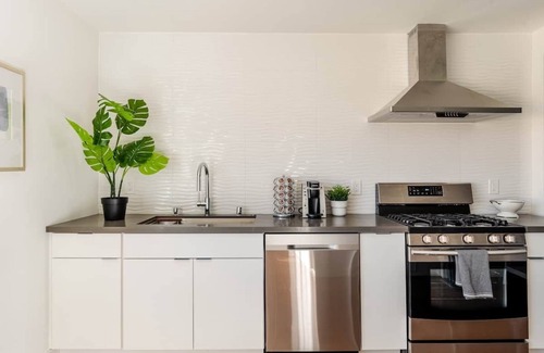 South Fair Oaks House | 🌞Sunny house with♨️hot tub near🌲Stanford