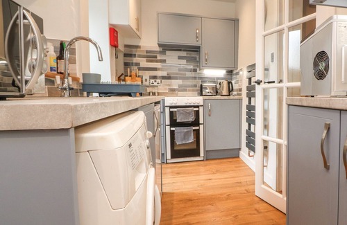 Grassington Cottage | SUNNY MOUNT COTTAGE, with a garden in Grassington