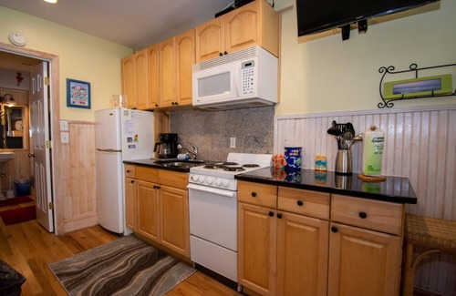 Saint Helena Island Resort | Sunny Poolside Suite Just Steps from Beach Club, Sandbar, & Tennis