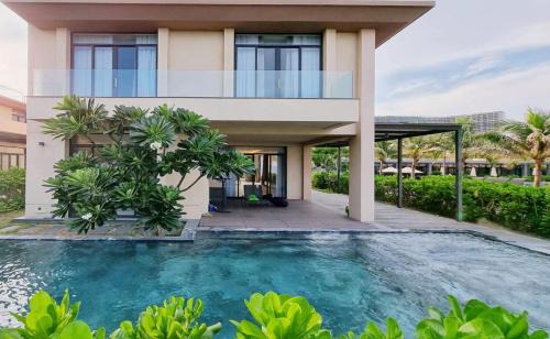 Tran Phu Beach Apartment | SUNNY - Resort Villas & City Apartments