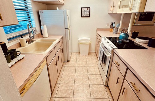 Sun 'N Lake Villa | Sunny Sebring Escape with your own pool!