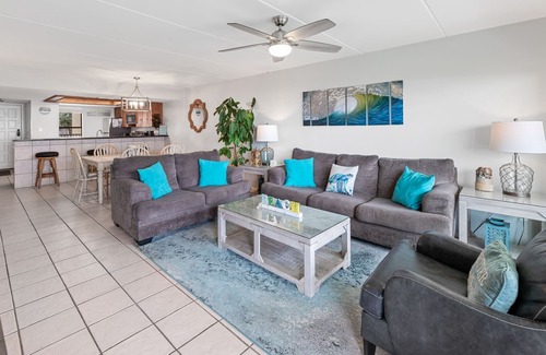 South Padre Island Condo | Sunny Shores at Saida II Updated Beachfront Condo