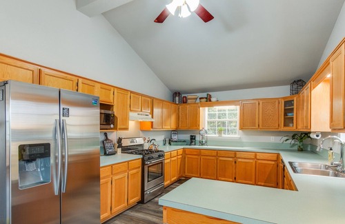 Fayetteville Cottage | Sunny Side Up - Charming 2-bedroom cottage with in Fayetteville