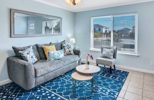 Sunset Pass House | Sunny Skies at Don Carlos