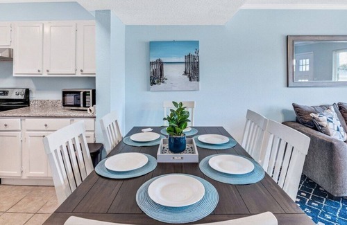 Sunset Pass House | Sunny Skies at Don Carlos