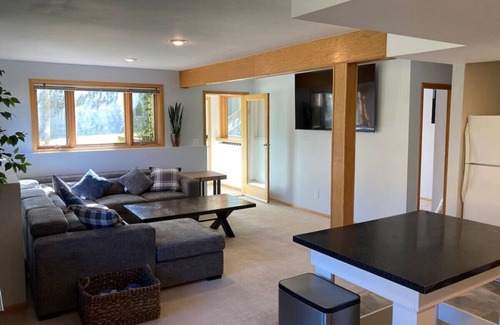 Vail Apartment | Sunny Vail Mountainside Getaway Amazing Location