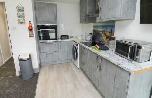 Dawlish Warren Cottage | SUNNY VIEW, family friendly in Dawlish Warren