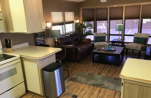 Tucson House | Sunny Warm Winter Escape. Pool/s, Golf, so much more.
