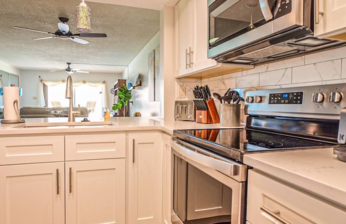 Cocoa Beach Condo | Sunny Winter Escape: Your perfect Cocoa Beach Oceanfront Retreat