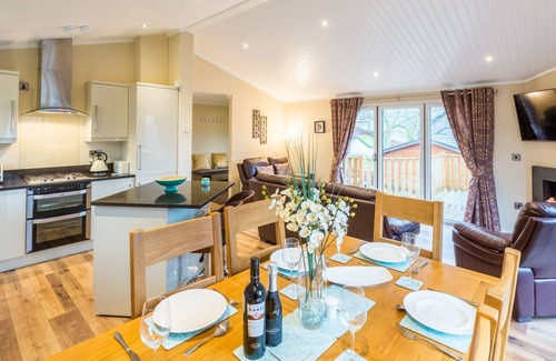 Troutbeck House | SUNNYBANK LODGE, family friendly, with a garden in Windermere