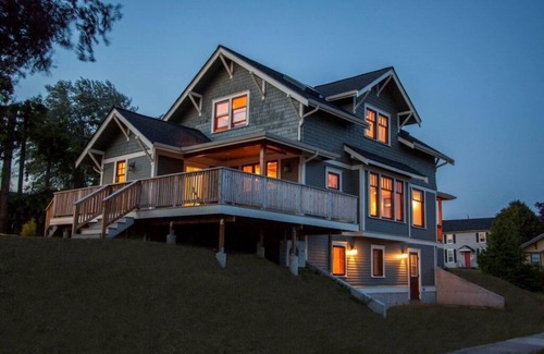 Sunnyland House | Sunnyland Craftsman Home - monthly rental