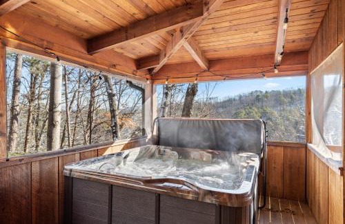 Gatlinburg - Pigeon Forge House | SunnySierra Cabin