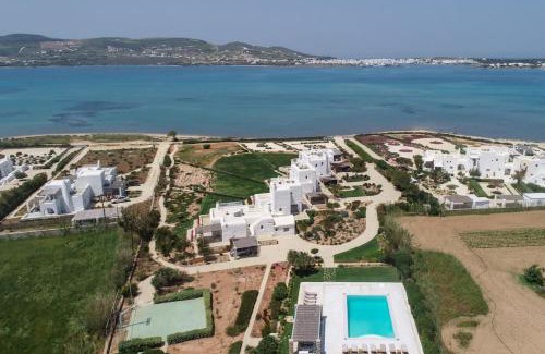 Paros House | SUNRAY Paros Beach front 2 bedroom house next to kite sports