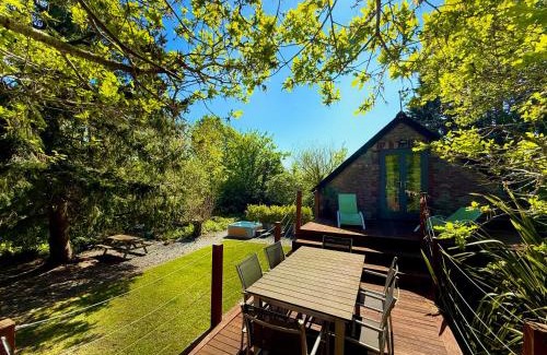 Newton Ferrers House | Sunridge Fishing Lodge with Hot Tub & Giant Cinema