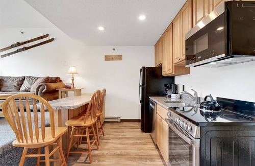 Sunday River Area Condo | Sunrise A-133 | 1 Bed, 1 Bath