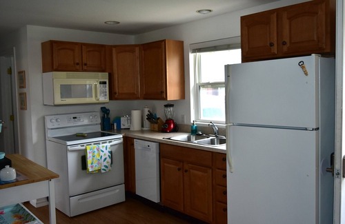 Oscoda House | Sunrise Beach - Lake Huron - 3 Bed 2 Bath Condo Sleeps 8