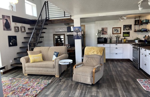 Mancos House | Sunrise Casita pet friendly 2 bedroom 1 bath full kitchen