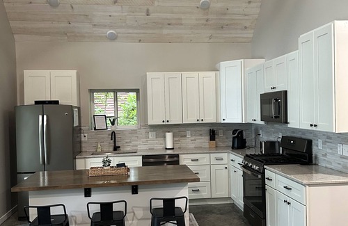 Chetek House | Sunrise Chalet on Potato Lake - Water Front - Dock - Hottub - Game Room
