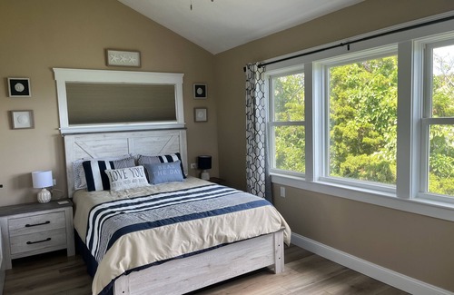 Cedar Bushes Cottage | Sunrise cottage on the cliffs of Manomet Bluffs, Cape Cod