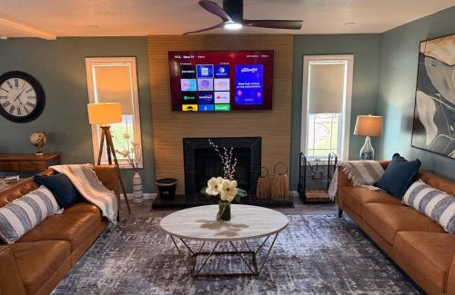 Roswell House | Sunrise Experience w/King Size Bed & Pet Friendly