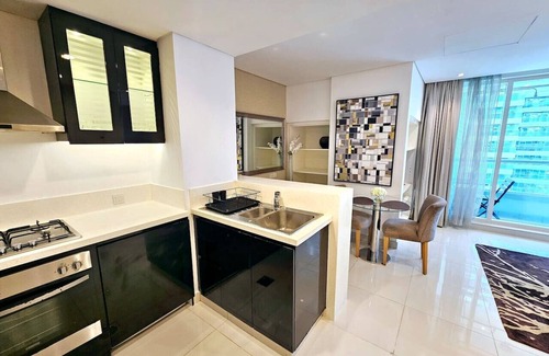 Downtown Dubai Apartment | Sunrise Homes - Chic Studio close to Dubai Mall with Canal Views