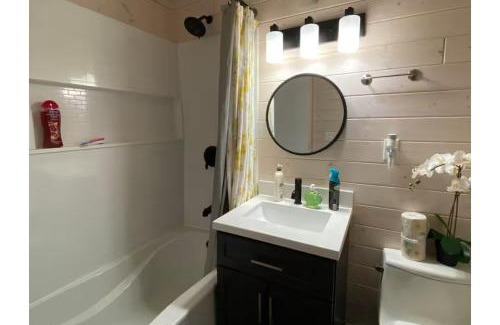 Kawartha Lakes Ski Chalet | Sunrise net cottage