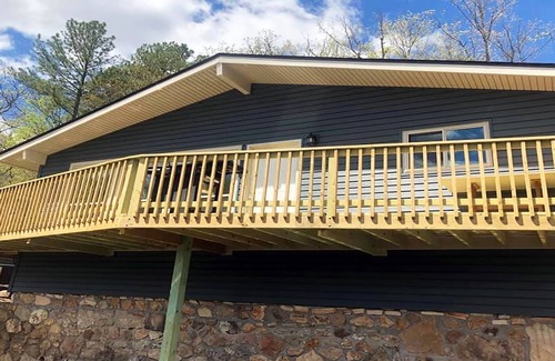 Sunrise Beach Cabin | Sunrise Shores Cabin 9 Lake Front with 2 POOLS! + WOOF