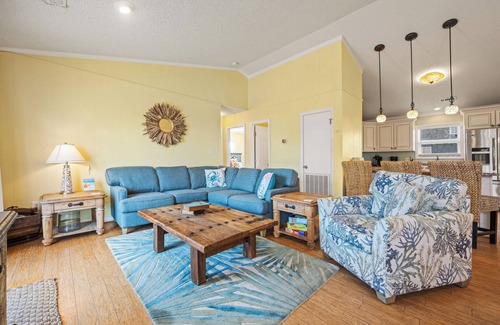 South Nags Head Cottage | Sunrise Shores, Super Easy Beach Access, Great View